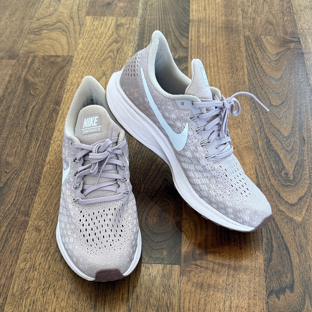 Nike Women's Light purple/ pink  Sneakers